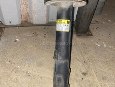 Тоиота краун справи старана передни амортизатор електро