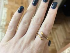 Продам бриллиантовое кольцо