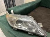 Оригинальная правая  фара на камри