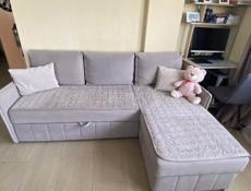 Угловой диван . Доставка обговаривается 