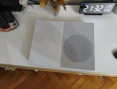 Продам срочно!!! Xbox one s