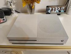 Продам срочно!!! Xbox one s 