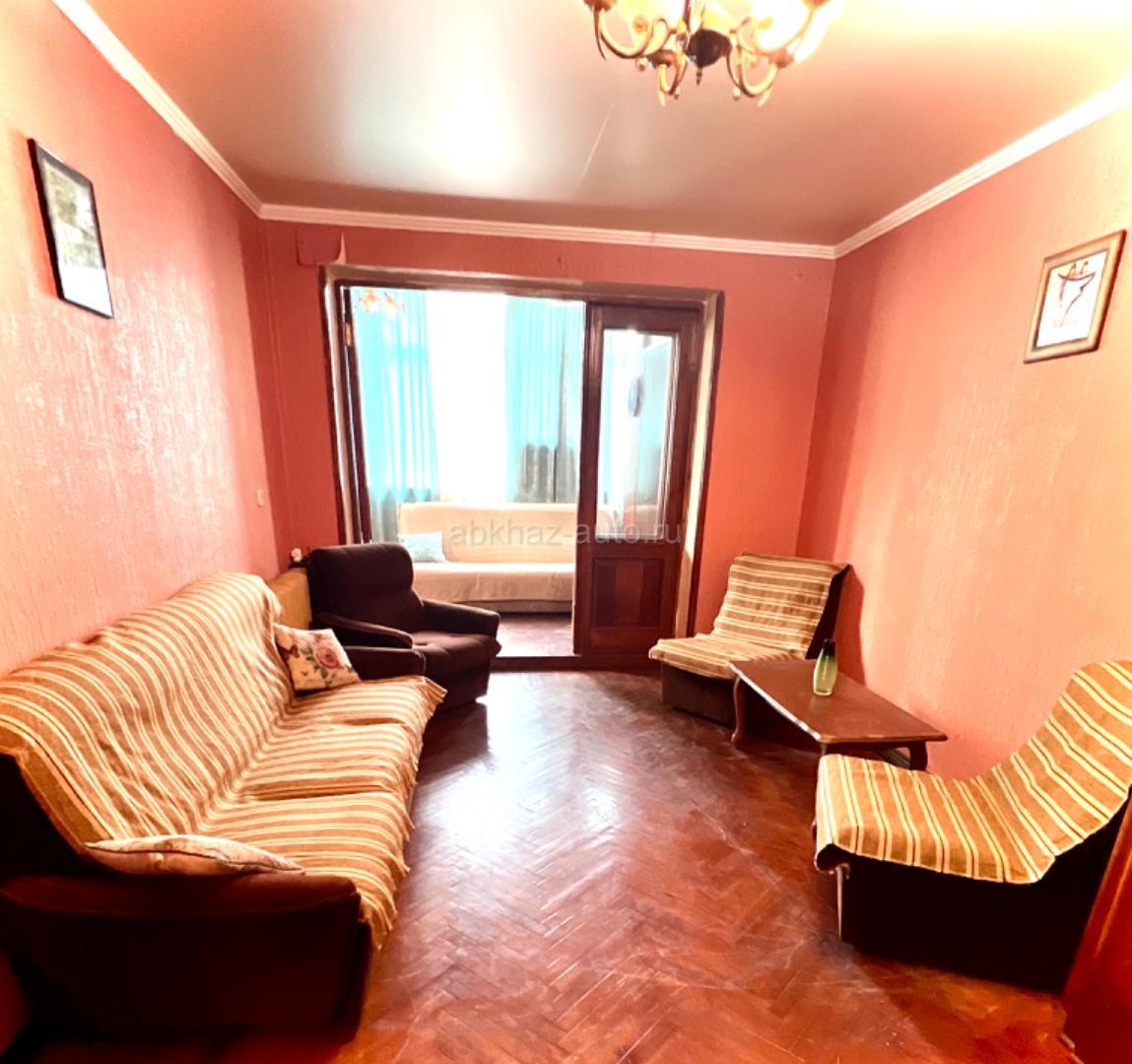 Сдаю 2х комнатную квартиру в центре города Сухум 