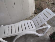 Шезлонги продаю срочно