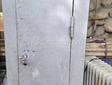 Продам сейф железный,советский -высота1м20см