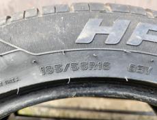 Продам  2 покрышки на фит рс 