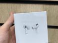 Новые наушники AirPods Pro
