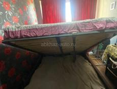 Кровать с матрасом