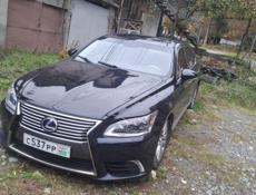 Lexus LS