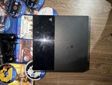 Продаю PS4 512Gb Вр руки,диски