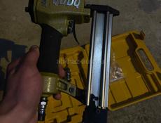 Пневматическая строительная гвоздезабивная пушка 