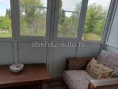 Срочно заходи и живи квартира в Пицунде . 