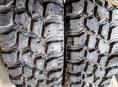 16 шины 2шт. 225 / 75  Грязевые