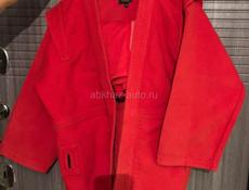 Продаётся кимано для дзюдо рост 150,и самбофка рост 150,состояние хорошее 