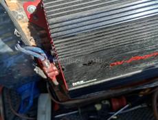   Продаю усилок и мафон и усилитель. И сабвуфер.