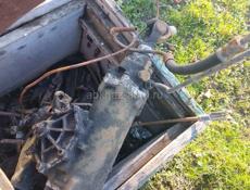 КПП И РУЛЕВАЯ  колонка  от зил 131