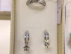 Комплект из белого золота 