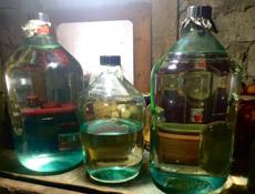 Чача из винограда 70° двух гонка !Село Адзюбжа  по 500р .Тел 9672901