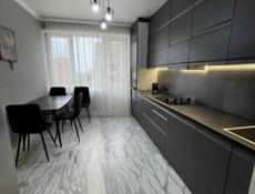 Продается трехкомнвтная на Массиве