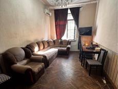 Срочно! Продается двухкомнатная в центре