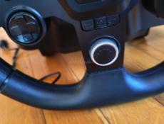 Продам срочно игровой руль 