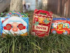 Подарочные коробки, новогодние композиции.