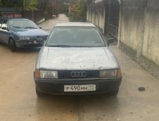 Audi 80