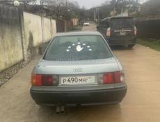 Audi 80