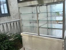 Витринный холодильник 