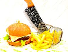 Повар с многолетней практикой. Профессиональной кухни. Способный эффективно работать. 