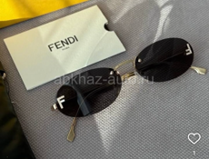 В наличии женская одежда обувь 