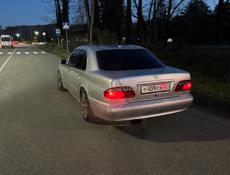 Mercedes-Benz E-Класс