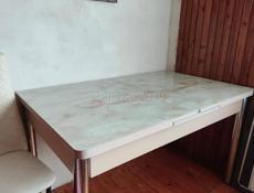 Продается стол в очень хорошем состоянии)цена 8 тыс. Тел. 961 22 82