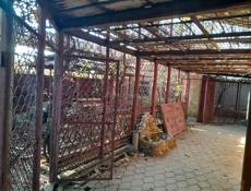 Каптиальный дом в Гудауте с документами от собственника . 