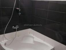 Сдаётся 2х комнатная квартира в центре Сухума на долгий срок 