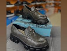 В нашем магазине новогодние скидки 