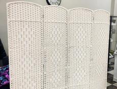 Продаю ширму 8т, столы 8т , 