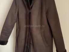 Дубленка из искусственного материала на xs-s, юникло 