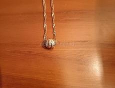 Золотое колье с подвеской