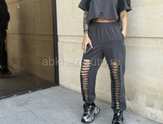 В наличии женская одежда 