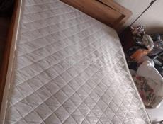 Продам кровать 160*200 с матрасом