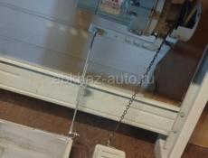 Промышленная швейная машинка 