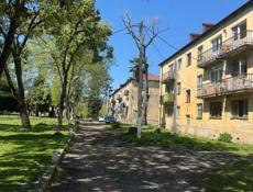 3 комнатная квартира в шикарном тихом уютном месте в городе Очамчира продается срочно полный пакет документов 