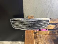 Решетка радиатора w211