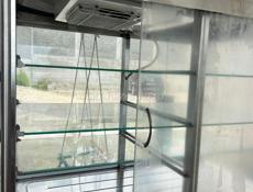 Витринный холодильник 