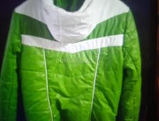 ПРОДАМ КУРТКИ ПЛАЩИ  !! 