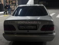 Mercedes-Benz E-Класс