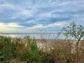УЧАСТОК 90 СОТОК НА КАШТАКЕ  У МОРЯ 