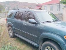 Toyota Sequoia