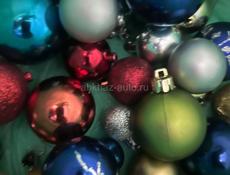 елка с игрушками